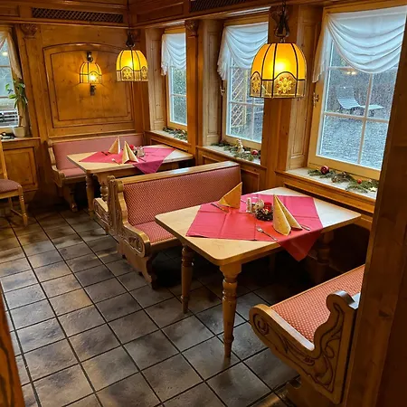 布莱恩酒店